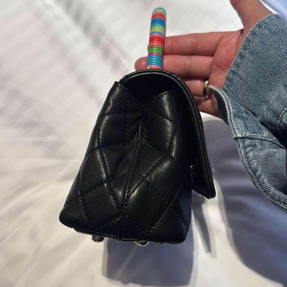Chanel Black Quilted Handbag - Picture 6 of 11